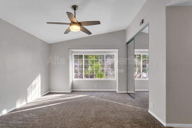 Building Photo - 7960 Mission Vista Dr