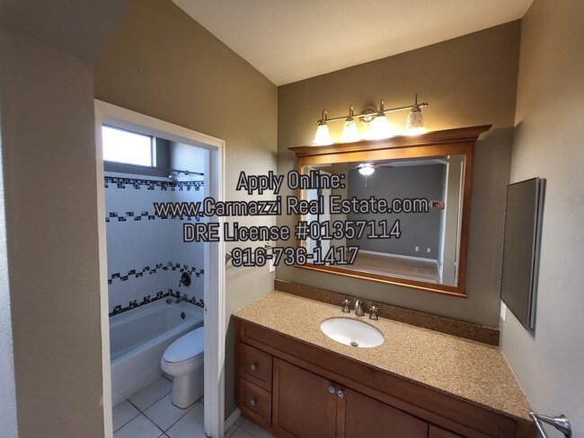 Building Photo - 9197 Irish Gold Way