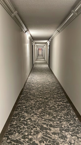 Building Photo - 2300 Pimmit Dr