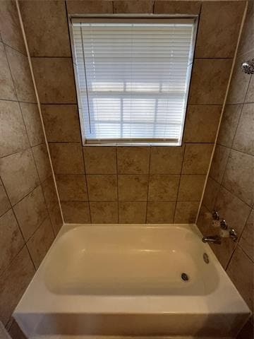 Building Photo - 817 Lilac Ln