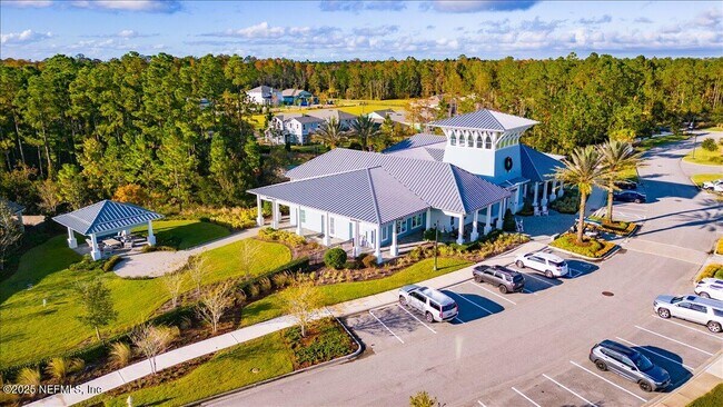 Building Photo - 552 Meadow Creek Dr