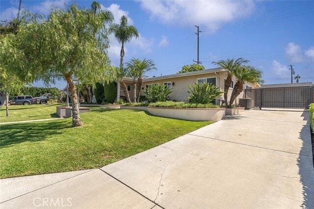 Building Photo - 14022 Elmbrook Dr