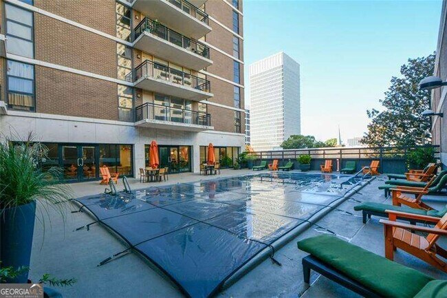 Building Photo - 620 Peachtree St NE