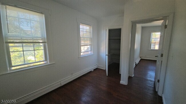 Building Photo - 264 Pomona Ave