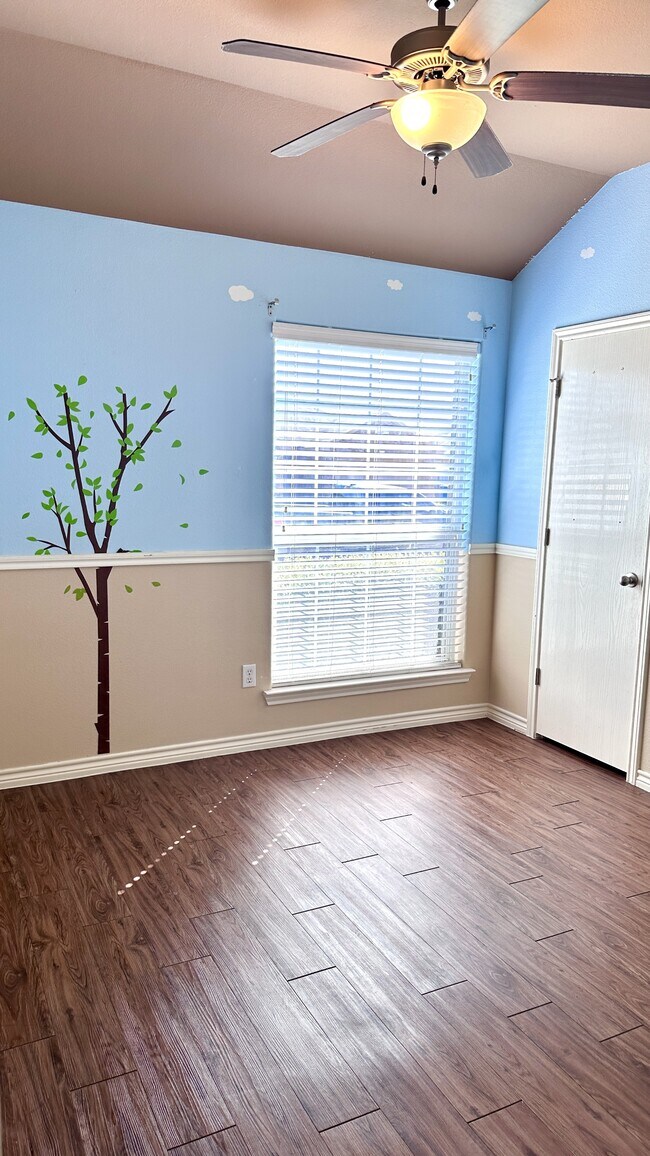 Building Photo - 3837 Las Bahias Dr