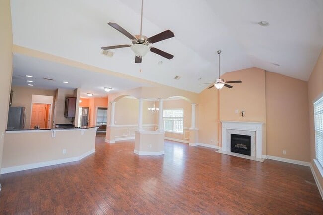 Building Photo - 252 Cottonham Ct