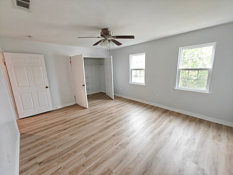 Building Photo - 408 14th St
