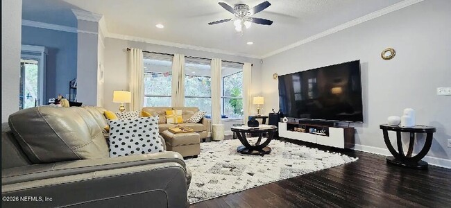 Building Photo - 178 Carrier Dr