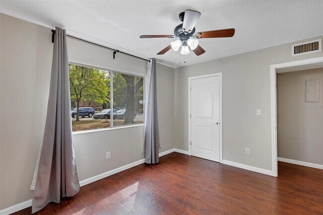 Building Photo - 507 NW 39th Rd