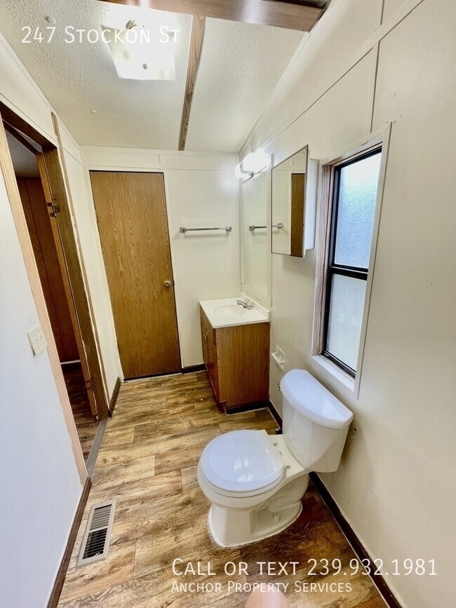 Building Photo - 247 Stockon St-