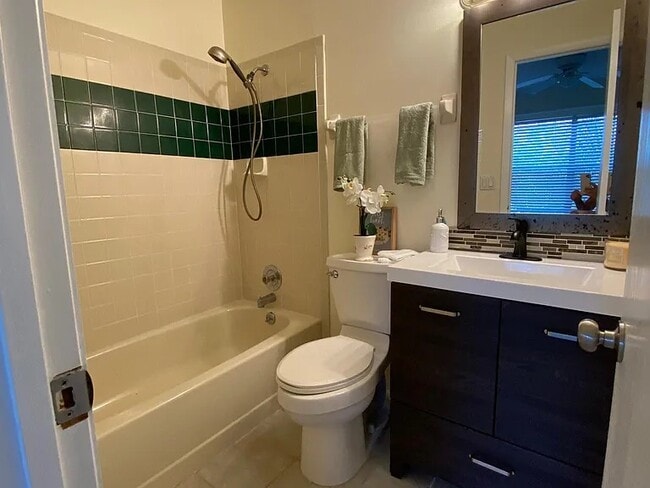 Building Photo - 612 Casa Park K Ct