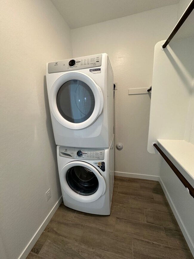 Building Photo - Nextgen home in Phoenix