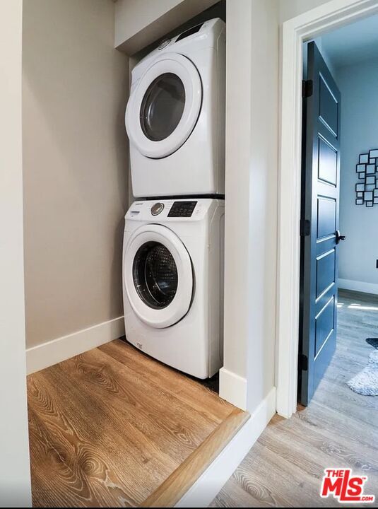 Building Photo - 1253 S Plymouth Blvd