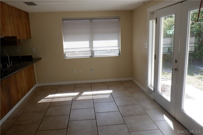 Building Photo - 7234 Cherry Laurel Dr