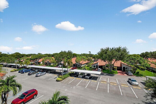 Building Photo - 6193 Pointe Regal Cir