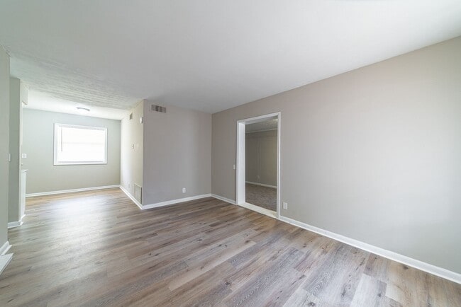 Building Photo - Coming Soon! Spacious 3 Bedroom 1 Bath!