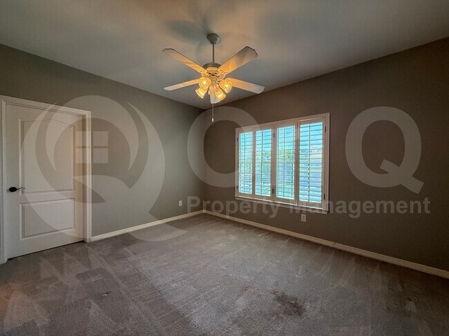 Building Photo - 4546 Warwick Ln