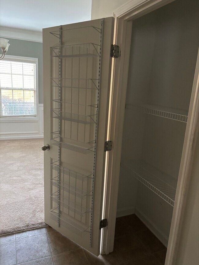 Building Photo - 118 Great Oak Way