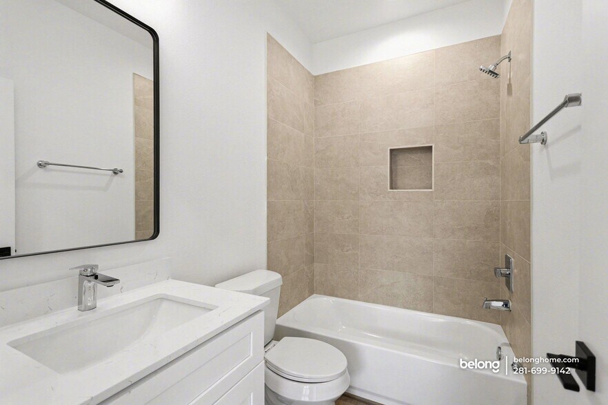 Building Photo - 203 Danna Ln