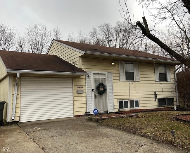 Building Photo - 3535 N Brentwood Ave