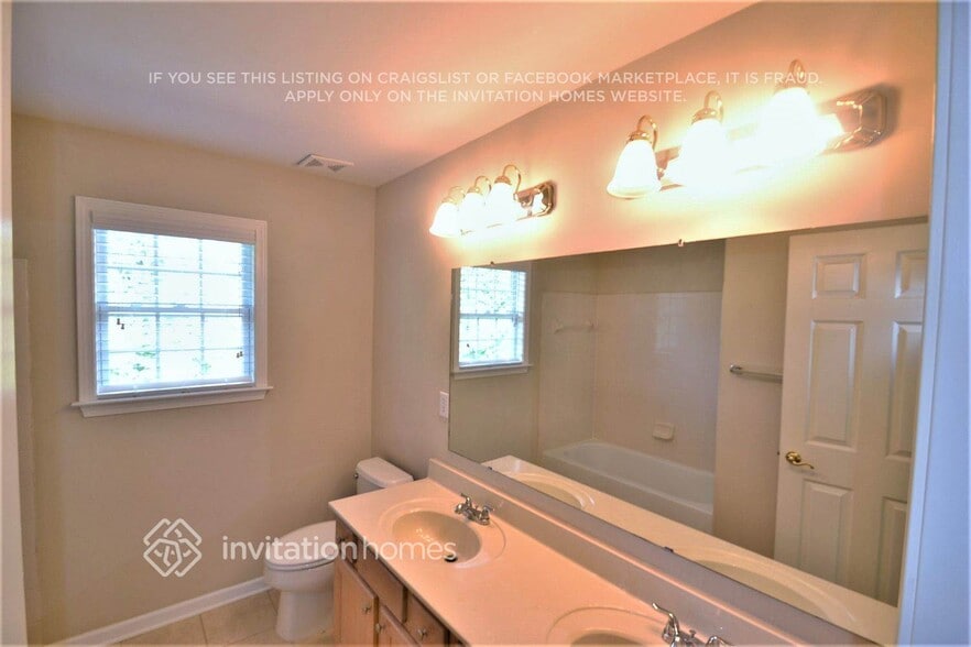 Building Photo - 5556 Jamerson Dr