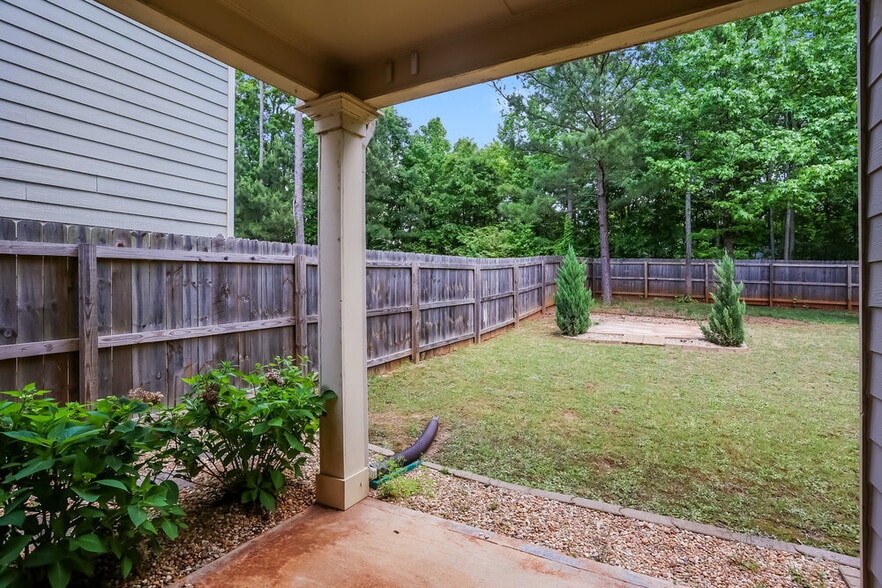 Building Photo - 216 Preserve Dr