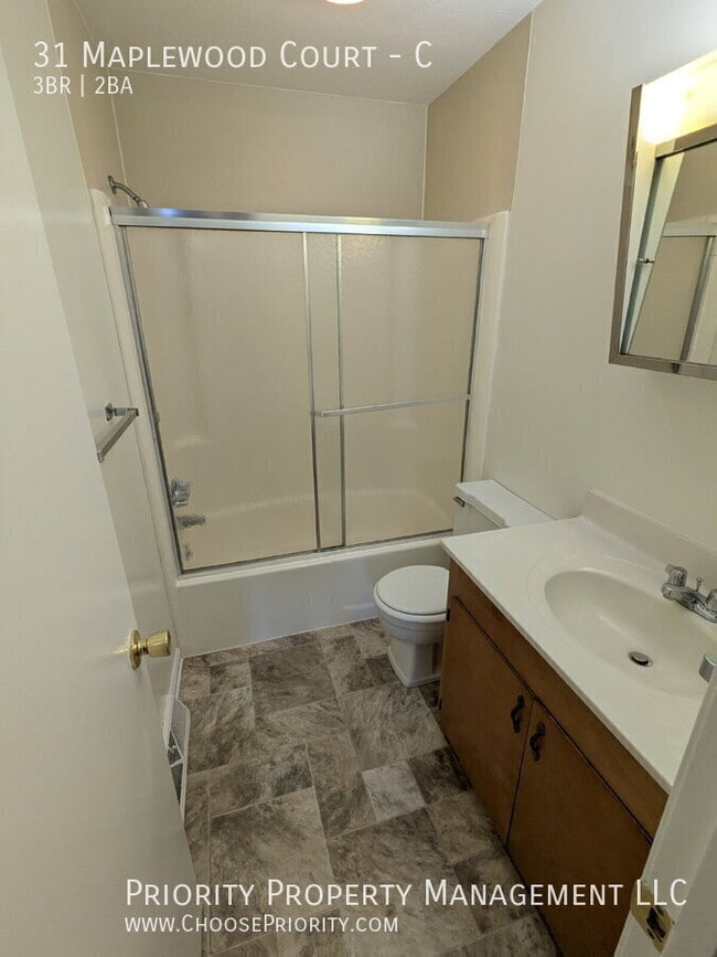 Building Photo - 31 Maplewood Ct