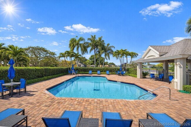 Building Photo - 10031 Lexington Estates Blvd