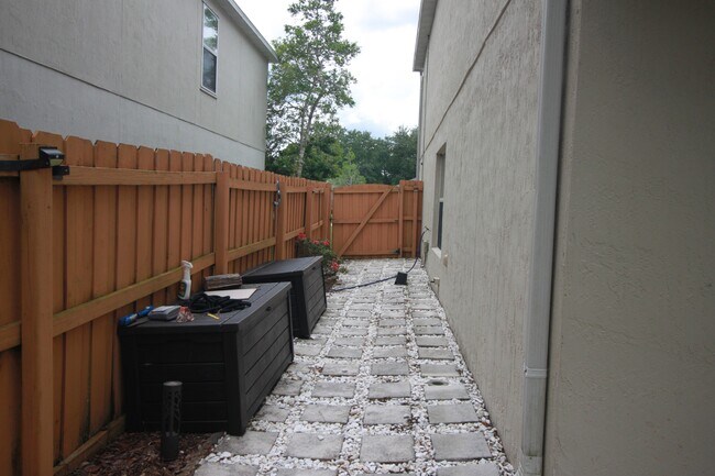 Building Photo - 116 King Arthur Ct