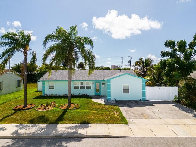 Building Photo - 2912 Avenue H W