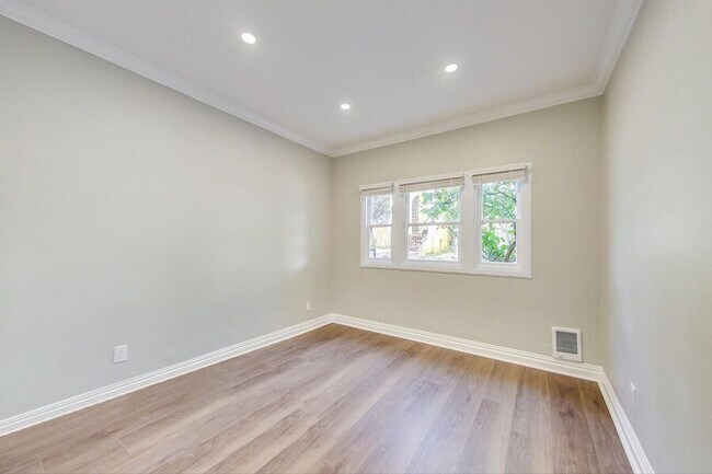 Building Photo - 297 MacArthur Blvd