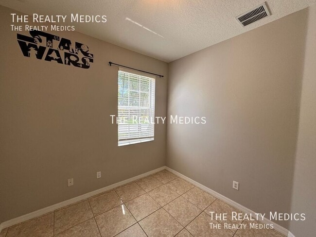 Building Photo - 2854 Oakwater Dr