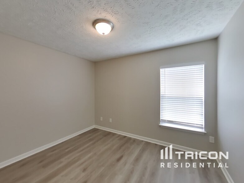 Building Photo - 2023 Fiona Way