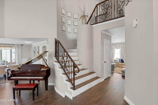 Building Photo - 5916 E Sandra Terrace