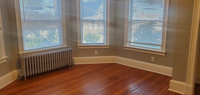 Building Photo - 50 Gledhill Ave