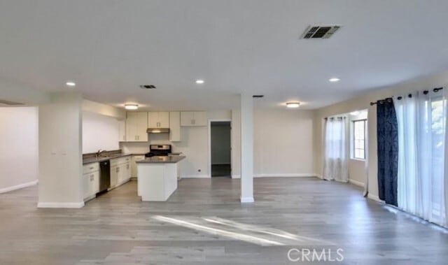 Building Photo - 14716 Borego Dr