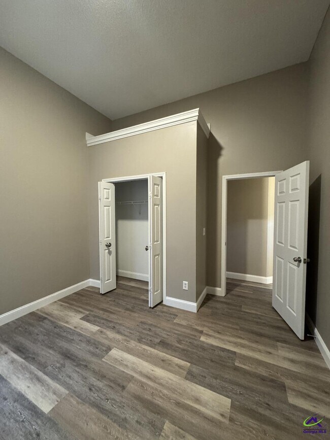 Building Photo - 106 Daventry Ln