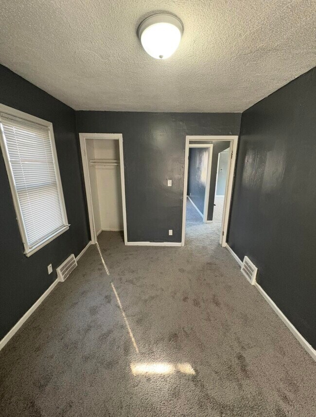 Building Photo - 15714 Novara St