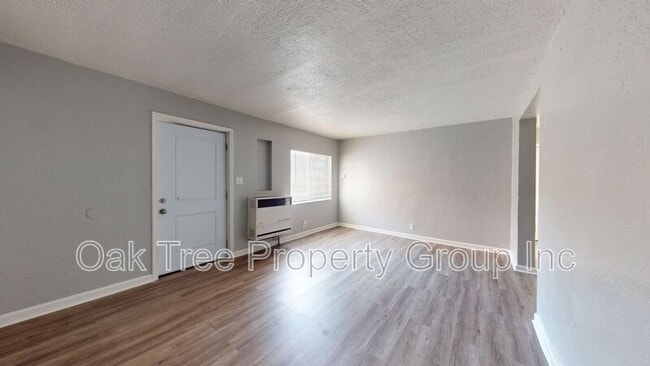 Building Photo - 6621 Bancroft Ave