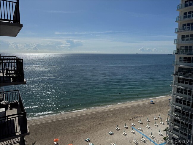 Building Photo - 3800 Galt Ocean Dr