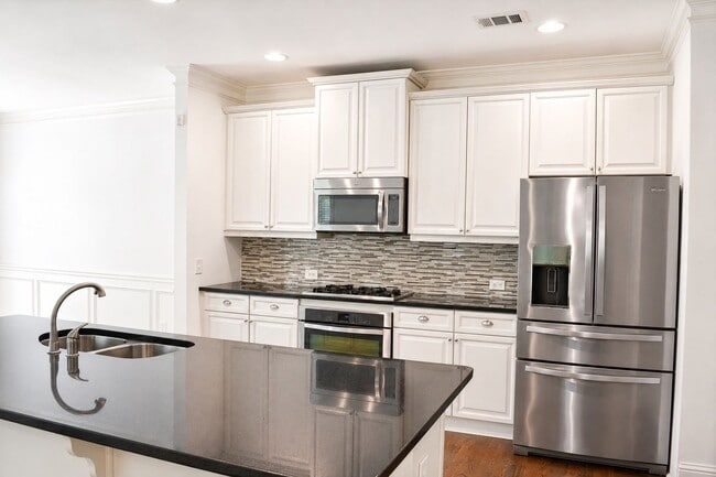 Building Photo - 5211 Merrimont Dr
