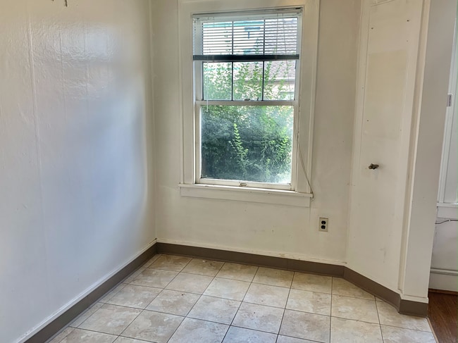 Living Room vIew - 2541 15th Ave S