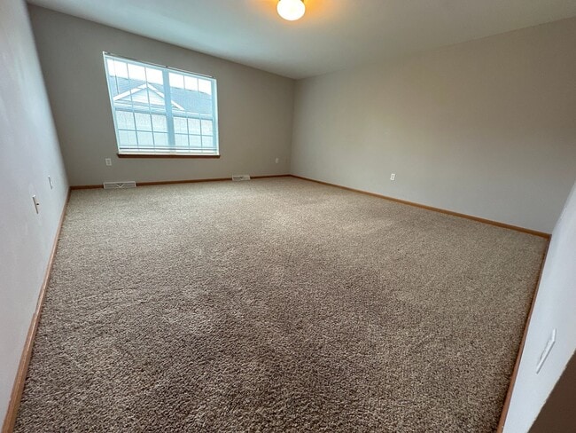 Building Photo - 4221 Owl Creek Dr