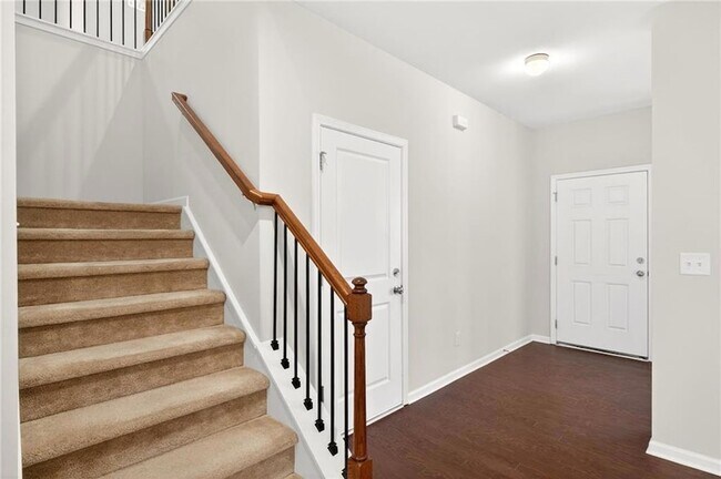 Building Photo - 5377 Fountainhead Ln