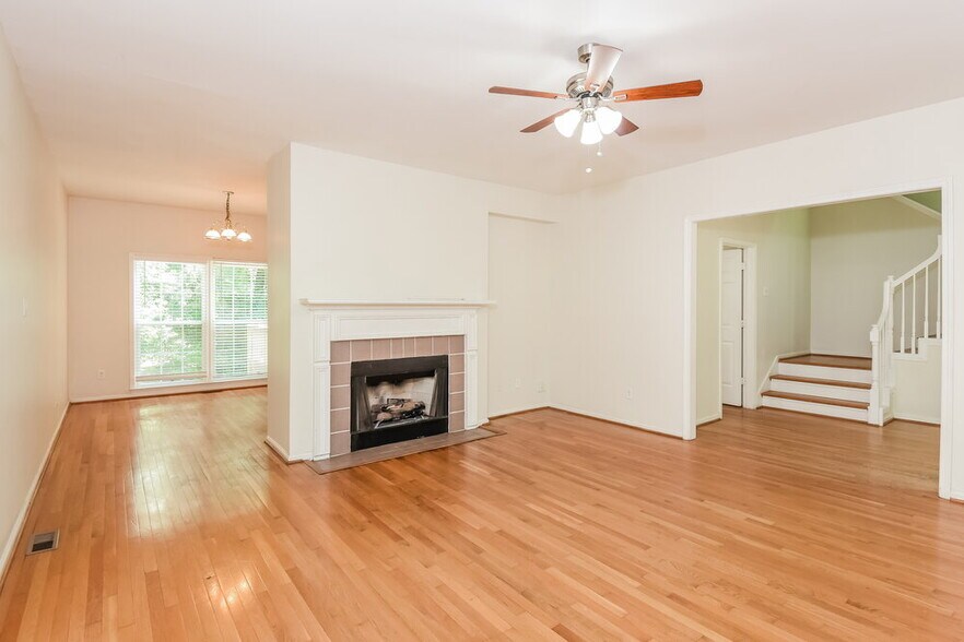Building Photo - 4118 Huntcliff Dr