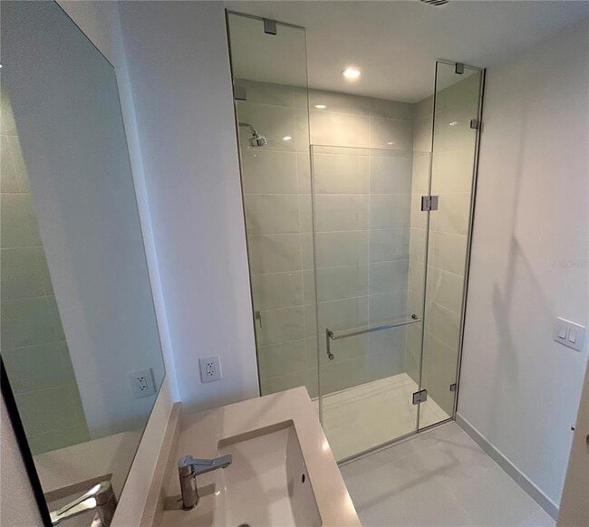 Building Photo - 400 Central Ave