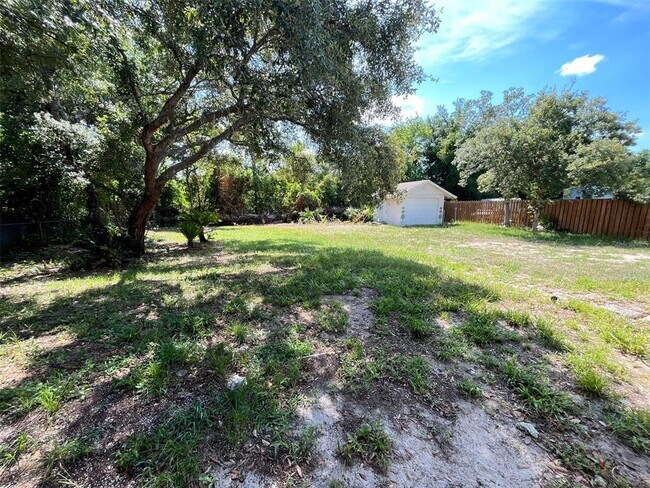 Building Photo - 1098 Seagate Dr W