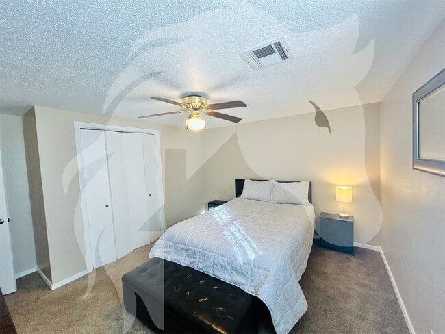 Building Photo - "Cozy Comfort Awaits: 3-Bedroom Home with Fireplace on Twilight Ave, Enid, OK!"