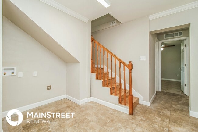 Building Photo - 1277 W Forest Lake Dr