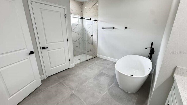 Building Photo - 3832 SW 157th Place Rd